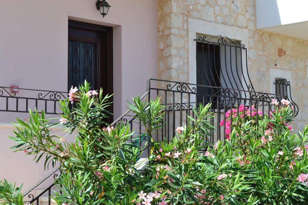 פלקסטרון Olive Coast Suites מראה חיצוני תמונה